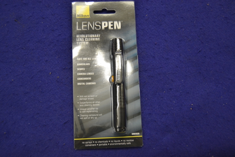 Box Of 20 Nikon Lens Cleaning Pens For Sale at 11106758